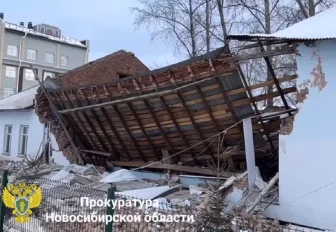 Здание спортивной школы рухнуло в посёлке под Новосибирском