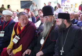 Атрибуты и одежду разных религий выставили в КК имени Маяковского