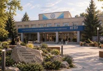 Сквер планируют разбить в берёзовой аллее у главного корпуса НГПУ