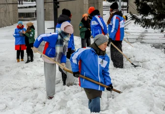 Мэр Кудрявцев: ребята из «Снежного десанта» отработали 53 адреса