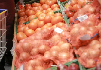 Областные власти: новосибирцам хватит еды на время коронавируса