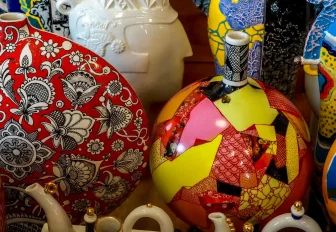 Короли и феи Валерия Кузнецова: заглянем в мастерскую художника-керамиста