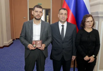 Орден Мужества вручили семье погибшего бойца из Новосибирска