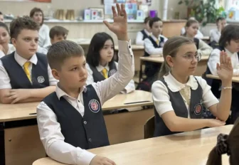 Ветеран СВО преподал урок мужества новосибирским лицеистам