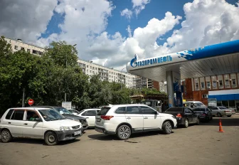 Бензин частникам отпускают 75 АЗС «Газпромнефть» в Новосибирской области