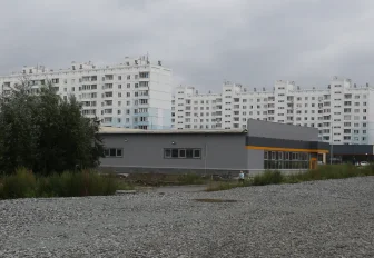 Строительство супермаркета на Чистой слободе продлили ещё на год