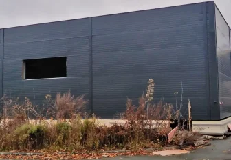 Участок с долгостроем у 34-й больницы на Титова перезонировали под высотку