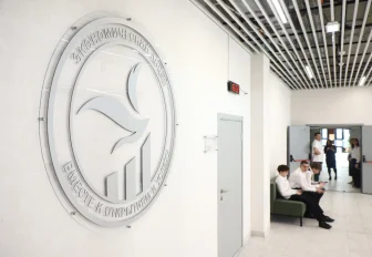 Реконструкцию экономического лицея в Новосибирске завершат в декабре
