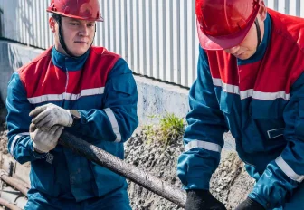 Крупный завод стройматериалов на Сухарной подключили к электроэнергии
