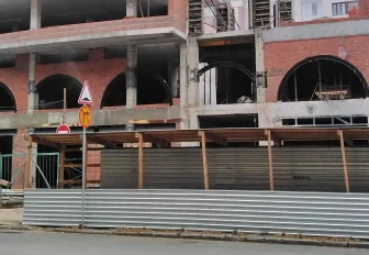 Долгострой «Кварсиса» возле «Ауры» сдадут через полтора года