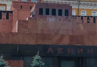 Похоронить Ленина предложил новосибирский протоиерей Новопашин