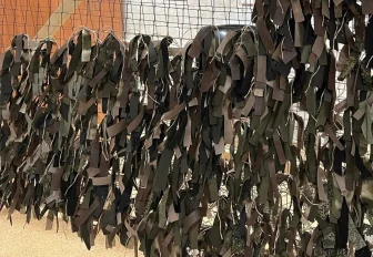 Маскировочные сети из свадебных платьев плетут волонтёры в Новосибирске