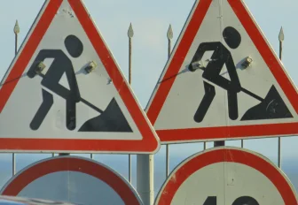 Дорогу в Толмачёво перекроют на пять ночей из-за ремонта ж/д переезда