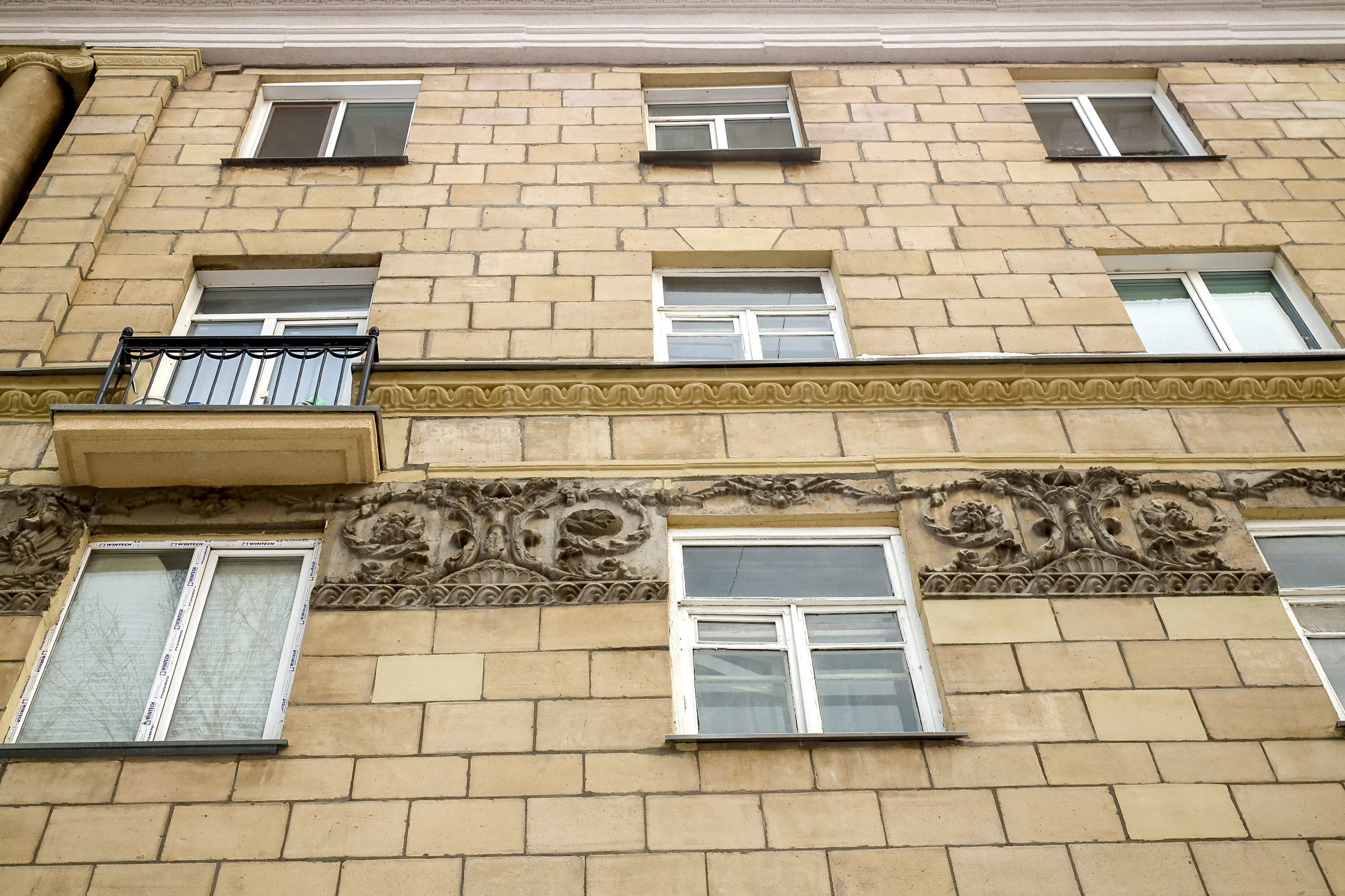 Дом на ул. Серафимовича, 1