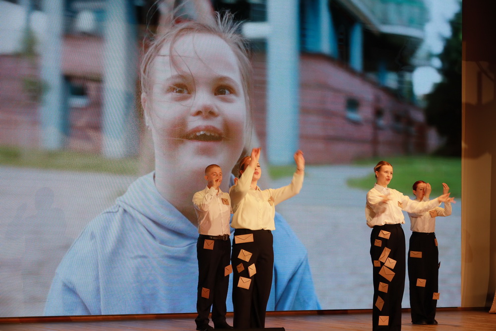 На презентации второй «Книги для Тёмы»