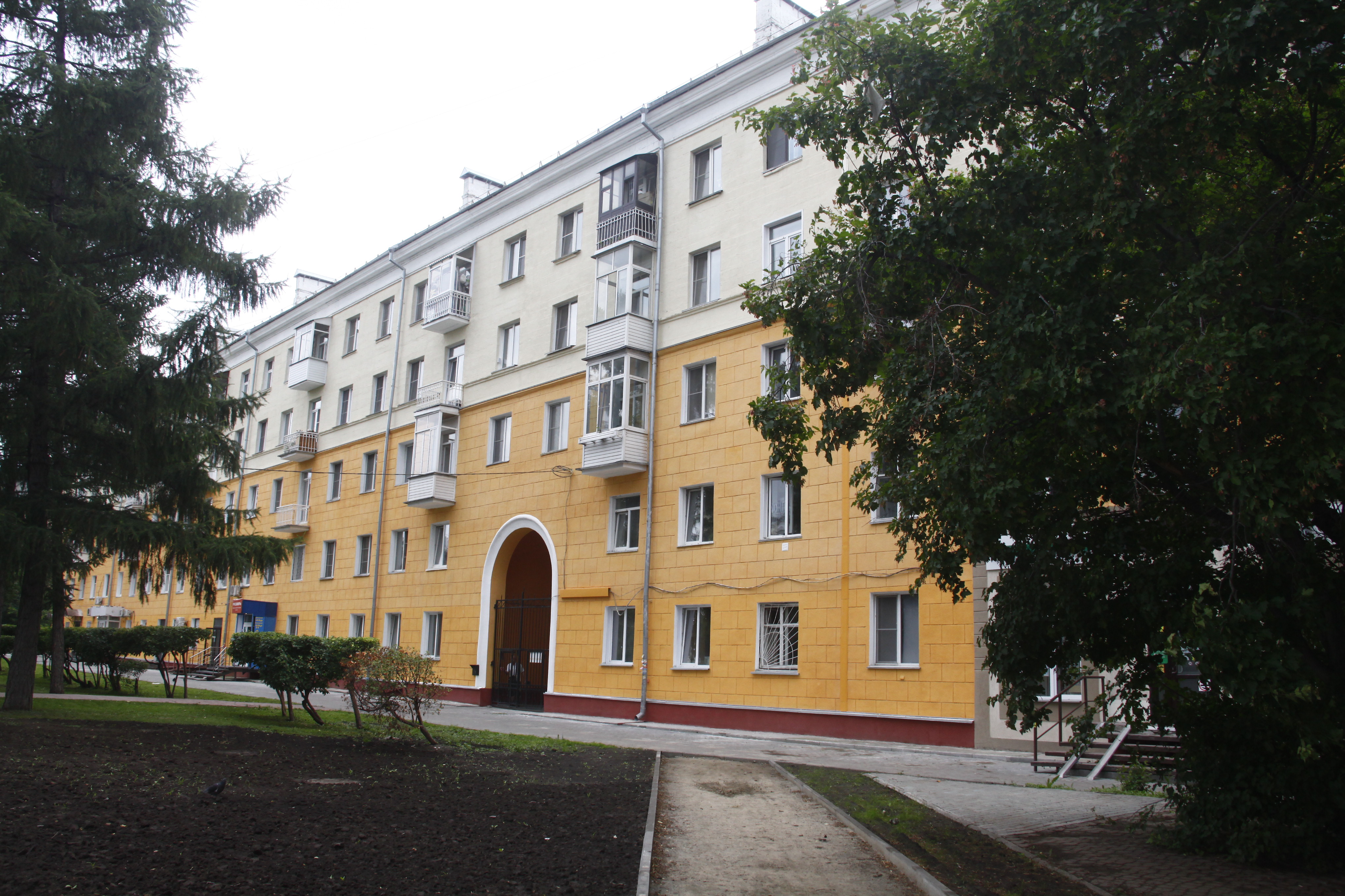 Дом на проспекте Дзержинского, 6