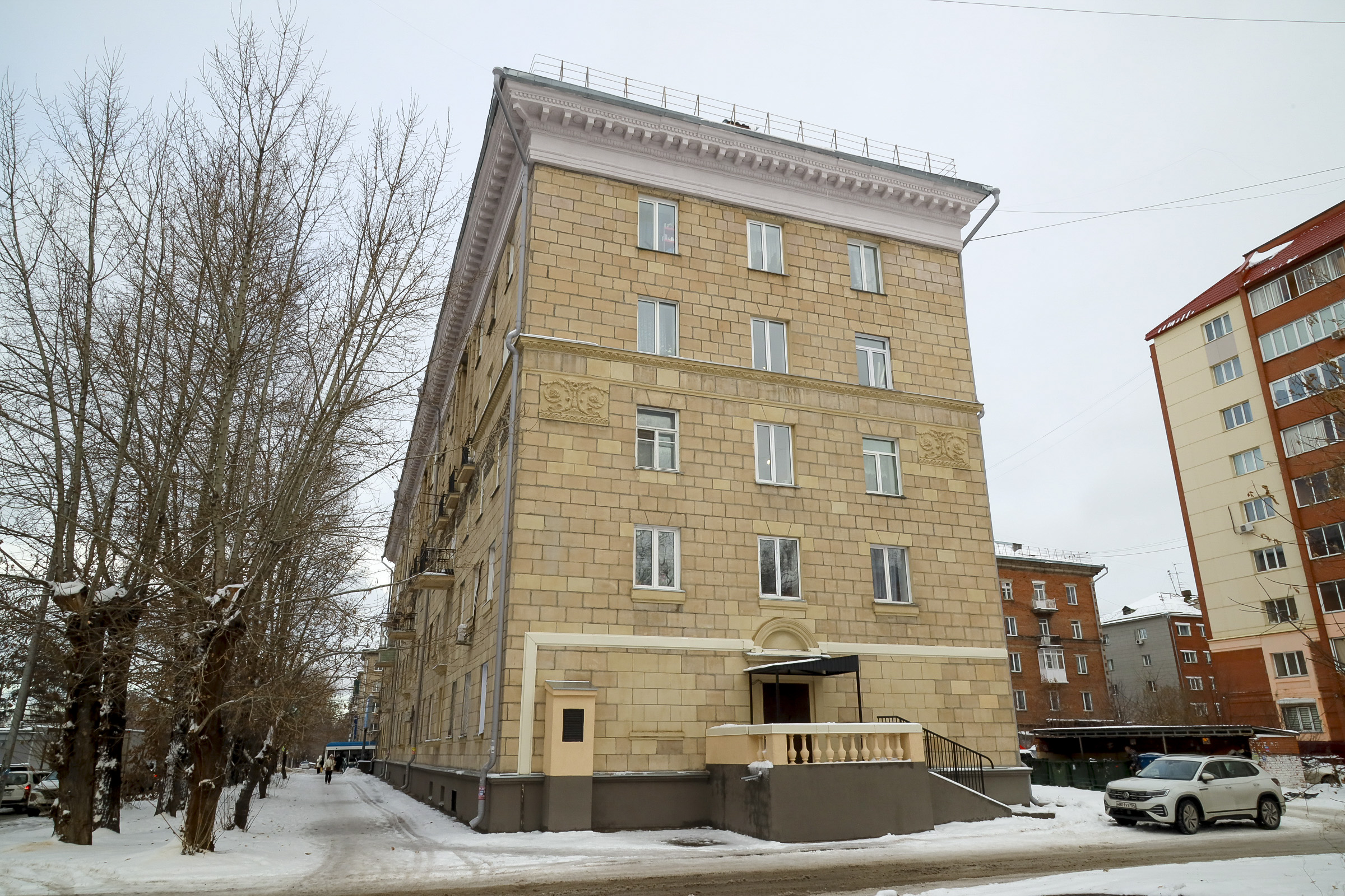 Дом на ул. Серафимовича, 1