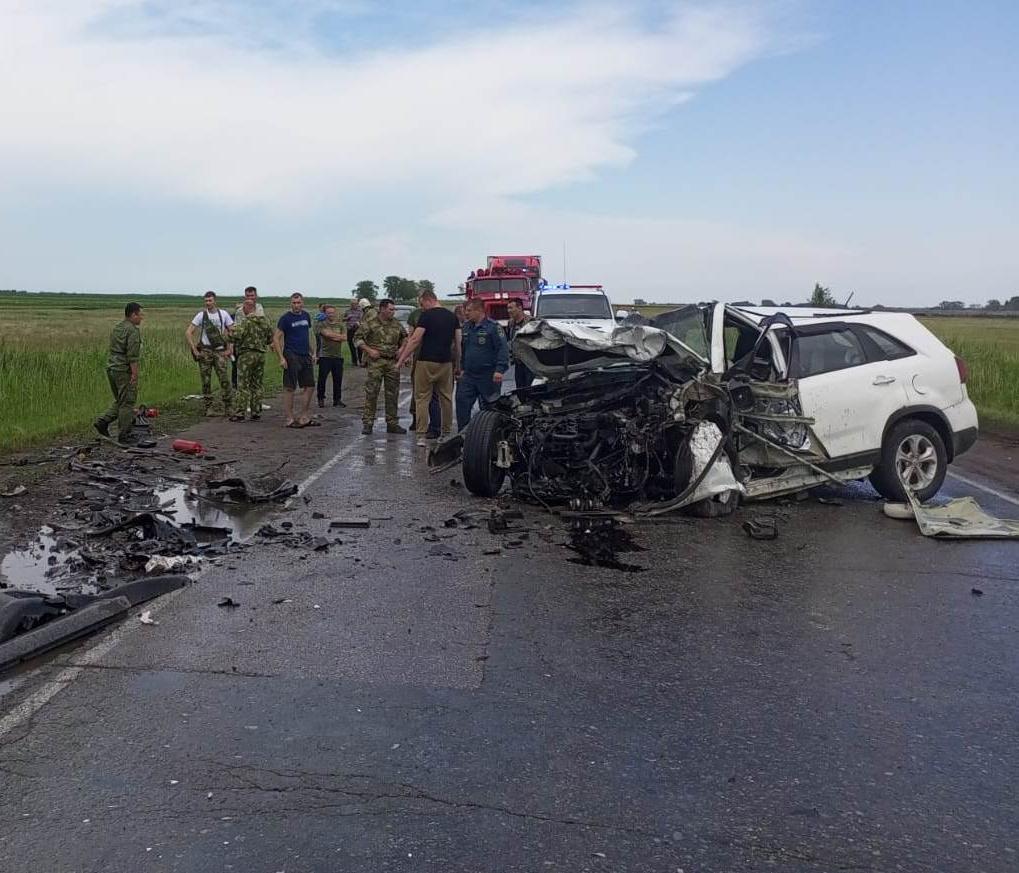 Два человека погибли в лобовом ДТП на трассе под Новосибирском