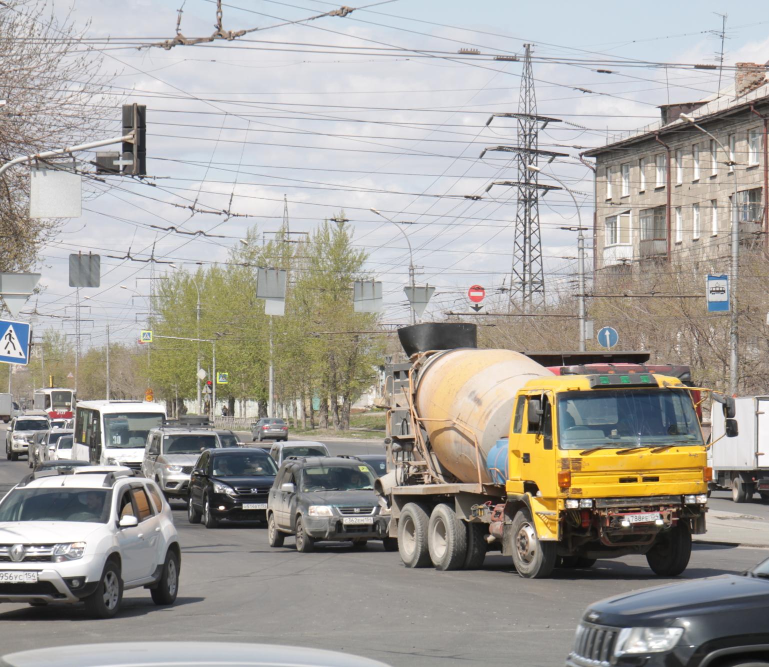 Проспект Дзержинского сузят на 10,5 метров ради ремонта трубопровода