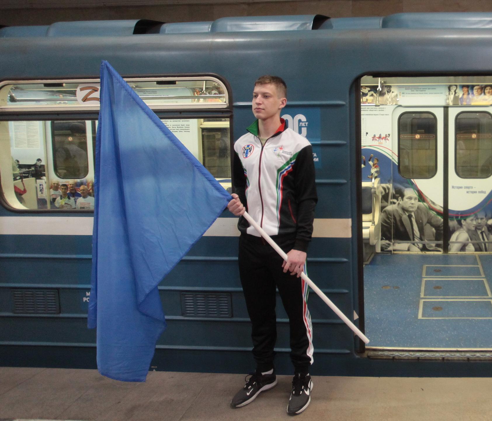 Спортивный поезд-музей запустили в метро Новосибирска