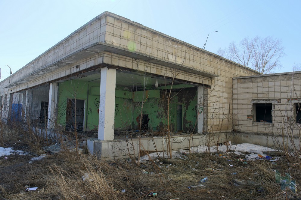 Детский спортивный центр появится на месте полуразрушенной столовой на ОбьГЭС Детский спортивный центр появится на месте полуразрушенной столовой на ОбьГЭС
