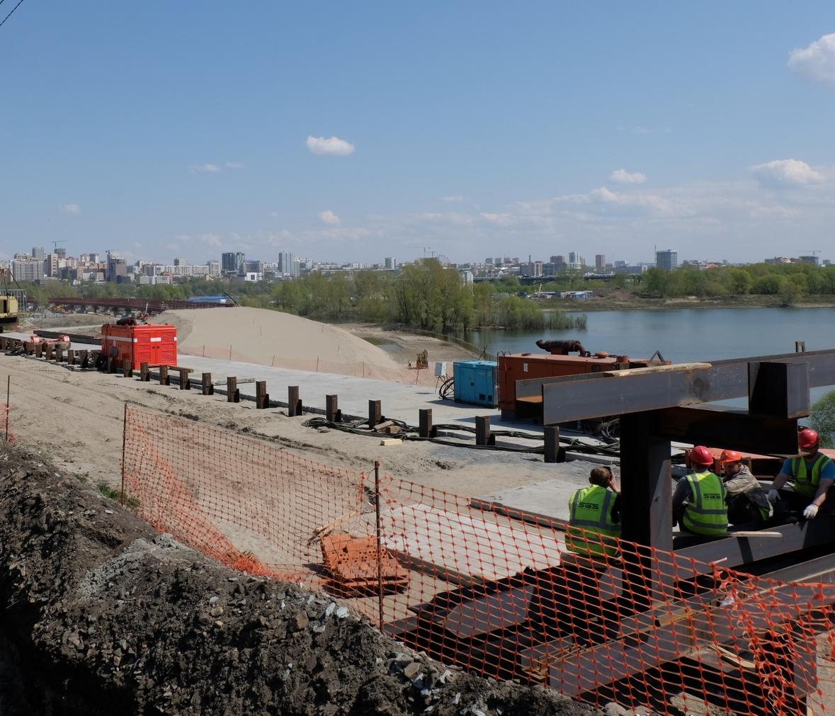 Что строят на горской под мостом