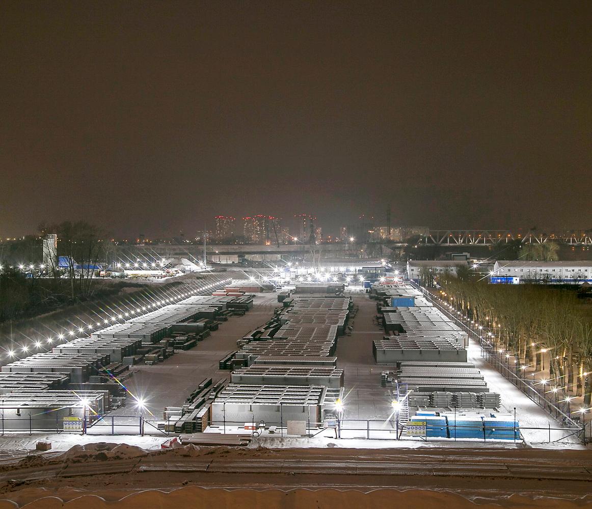 В Новосибирске эффектно подсветили строительство четвёртого моста