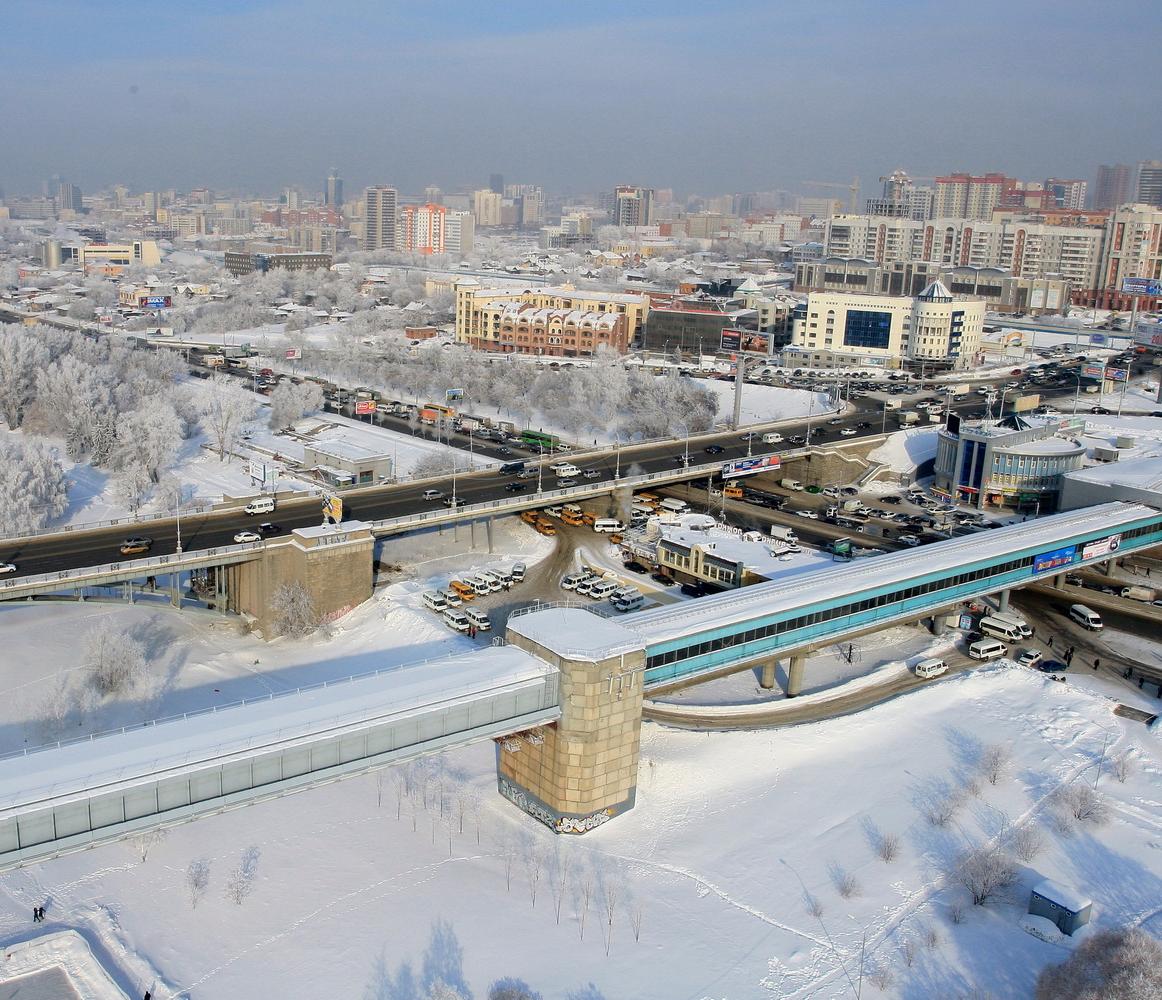 Октябрьский строительство. Новосибирский Октябрьский мост к чемпионату мира. Октябрьский мост Новосибирск фото ям. Ремонт моста до 2023 года. Маршрут через подушку Ипподромская до моста Октябрьского.