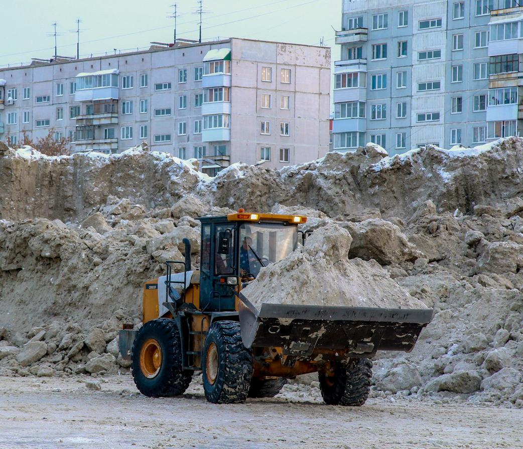 Для уборки тротуаров нужны дополнительные машины — мэрия Новосибирска