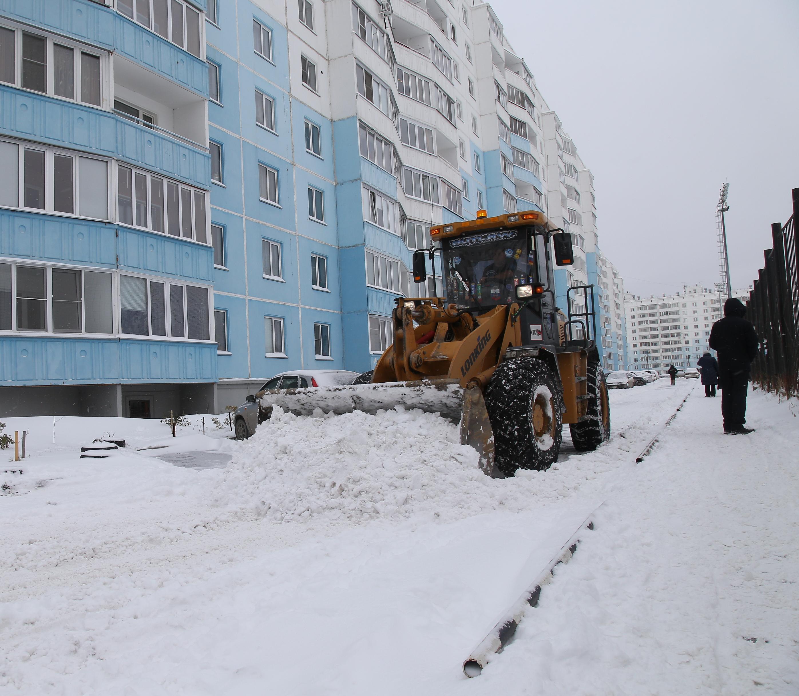 Мэр Локоть раскритиковал уборку снега во дворах Новосибирска