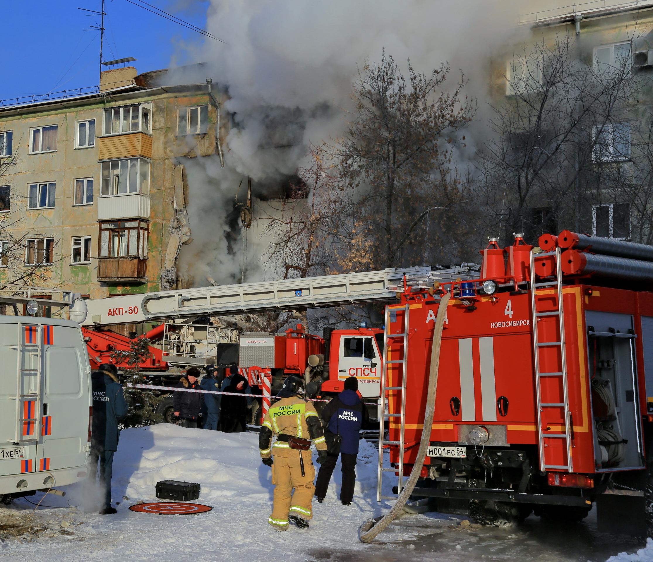 Число жертв взрыва в новосибирской пятиэтажке увеличилось до семи