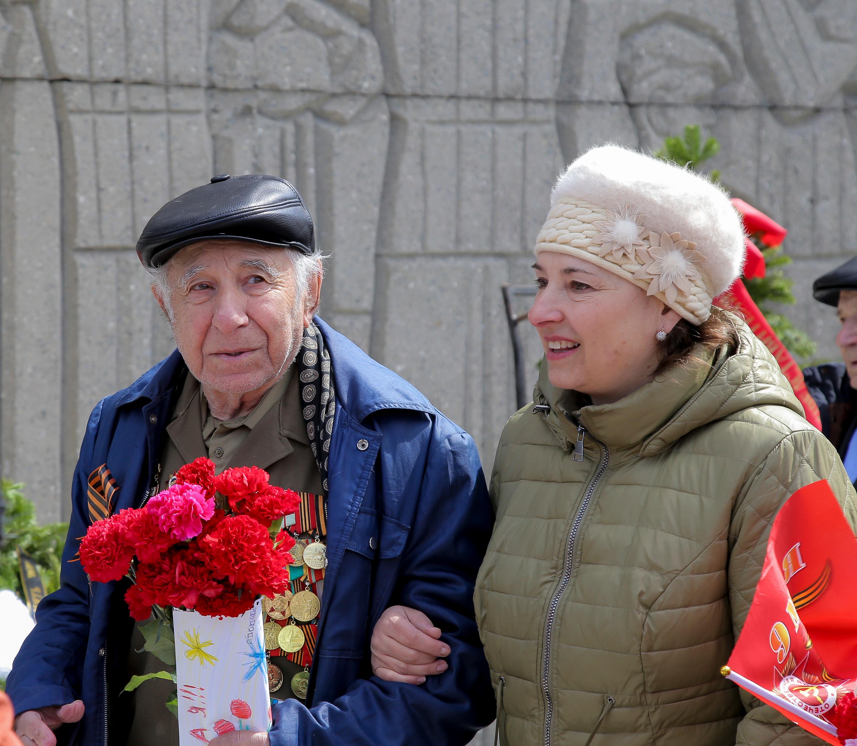 Ко Дню Победы во дворах откроют полевые кухни и сделают бумажных голубей