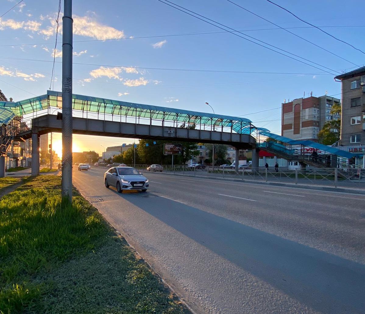 На Большевичке открыли для пешеходов мост у завода торгового оборудования