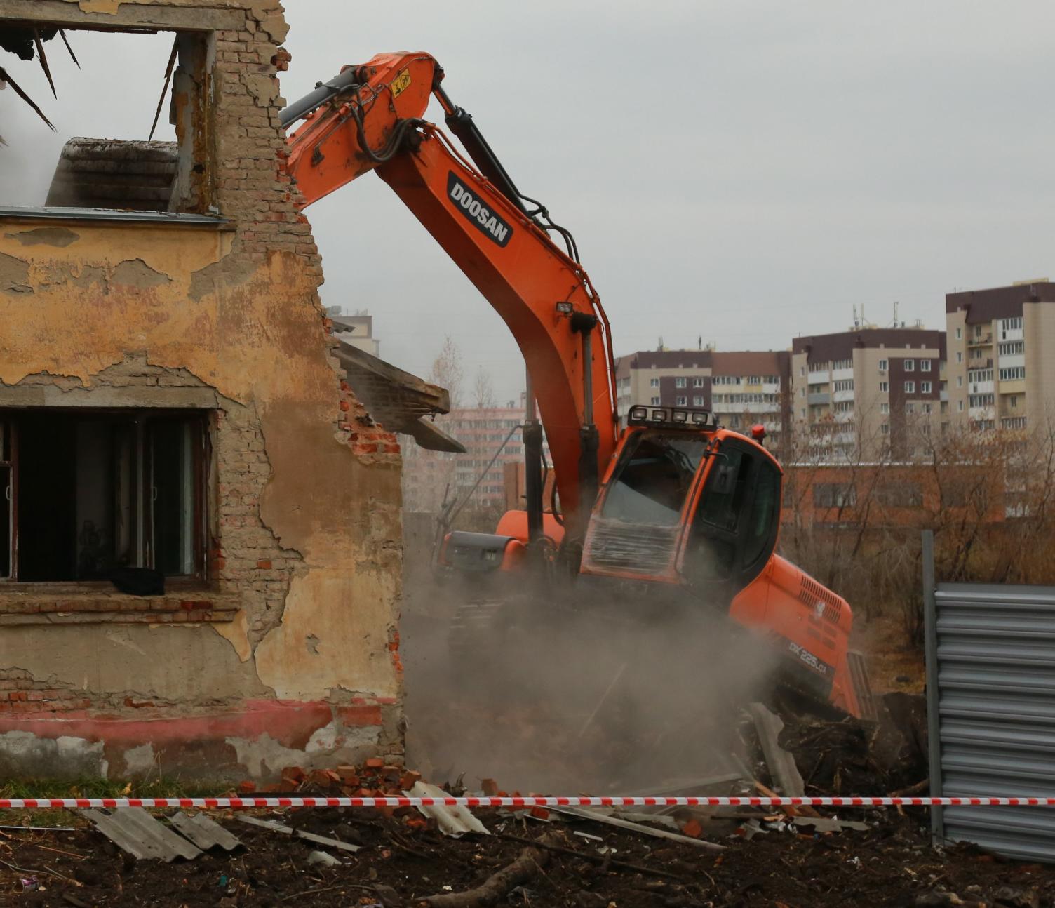 Аварийными признали 17 старых двухэтажек возле метро «Золотая нива»