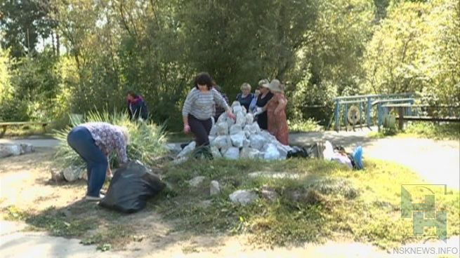 Активисты ТОСов Южно-Сахалинска демонстрируют результаты работы по благоустройству дворов