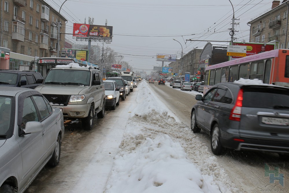 23 ноября новосибирск. Новосибирск в ноябре. Заметает Новосибирск. Новосибирск замело снегом фото.