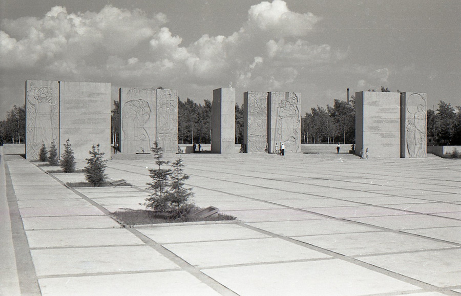 Монумент Славы Новосибирск Фото