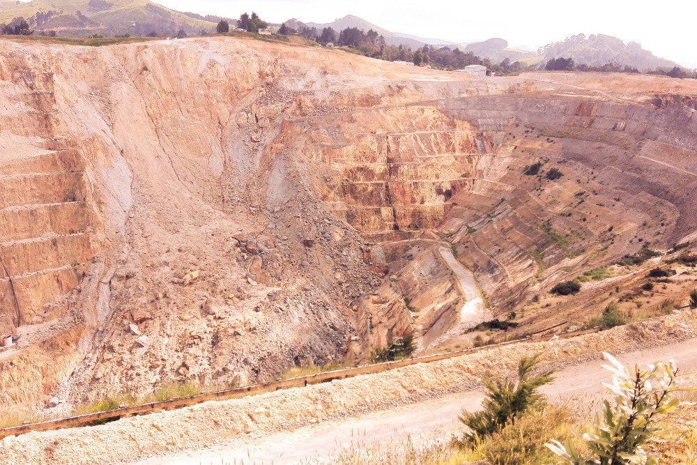 mine-5523376_1920.jpg