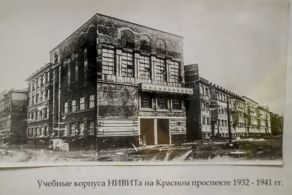 KOM_9011_1.JPG