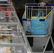 Минимальный набор продуктов обойдётся новосибирцу в 7332 рубля