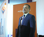 Мэр Кудрявцев поздравляет новосибирских волонтёров с Днём добровольца