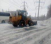 Тонной противогололёдных материалов обработали улицы Новосибирска