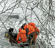 Тело 10-летнего школьника достали из реки Ини в Новосибирске (18+)