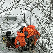 Тело 10-летнего школьника достали из реки Ини в Новосибирске (18+)