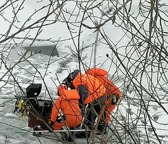 Тело 10-летнего школьника достали из реки Ини в Новосибирске (18+)