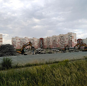 Недостроенную концессионную школу полностью разрушили на Спортивной
