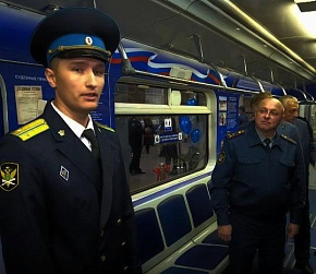 Новый вагон-музей в новосибирском метро