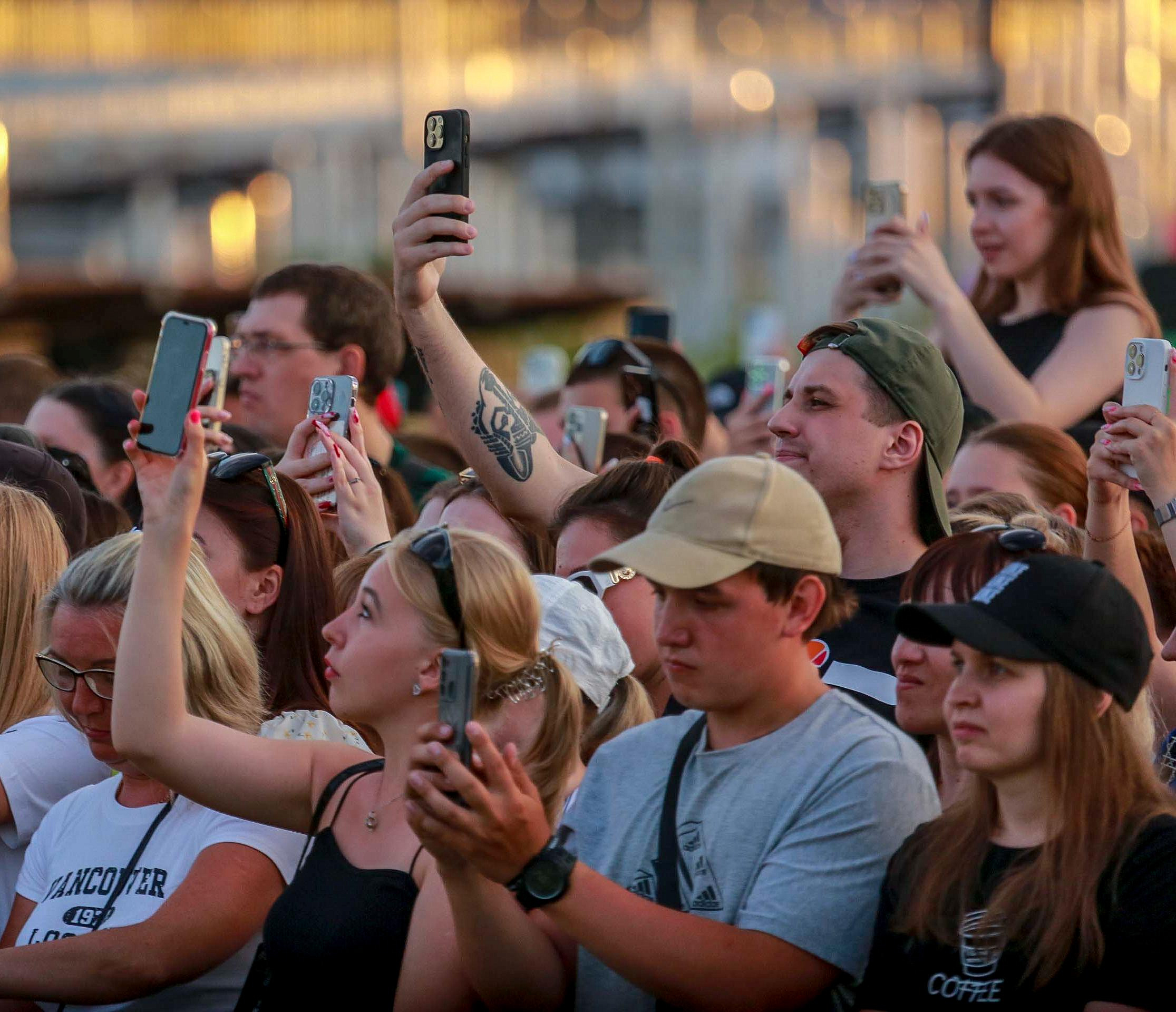 «Пора притормозить»: рэпер Егор Крид отменил концерт в Новосибирске