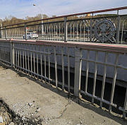 Крайнюю полосу моста через Иню на Бердском шоссе перекроют этой ночью