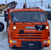 «Терпим и работаем»: снегопад держит в тонусе новосибирских дорожников